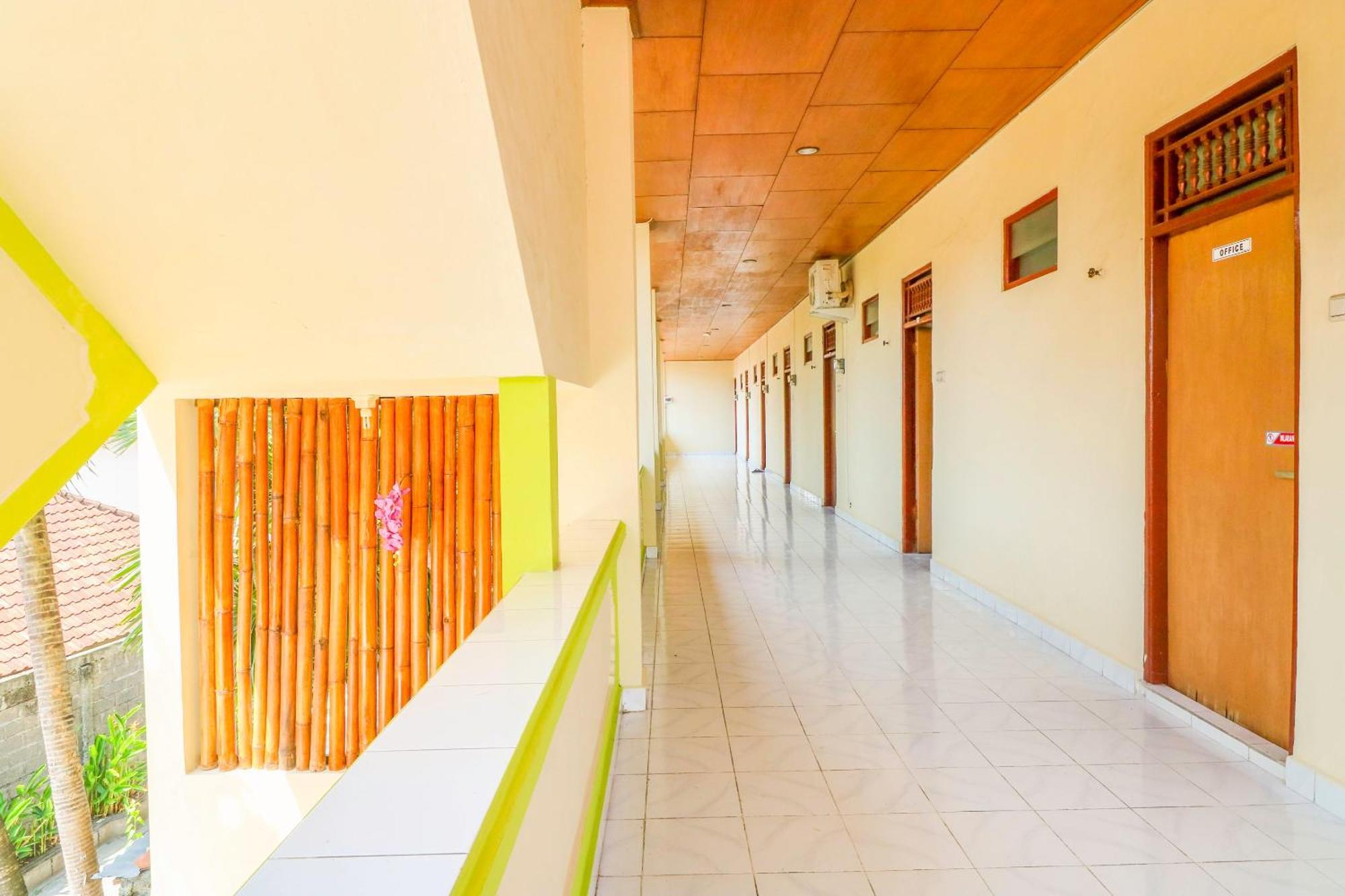 Oyo 2184 Nan Berlian Inn ليجيان المظهر الخارجي الصورة